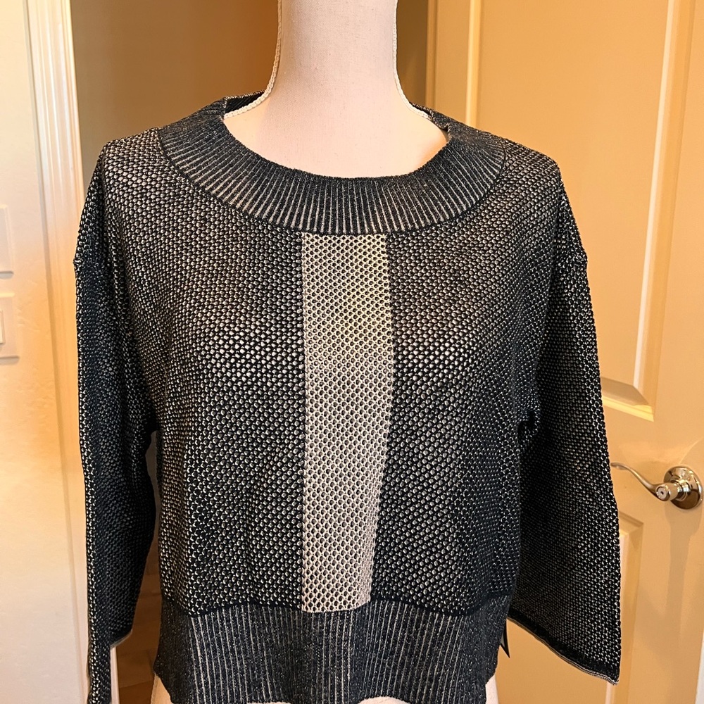 Women's Black and White Sweater